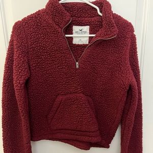 maroon hollister cropped sherpa quarter zip